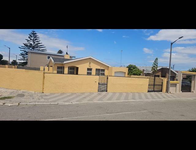 4 BEDROOM HOUSE FOR SALE IN LANGA